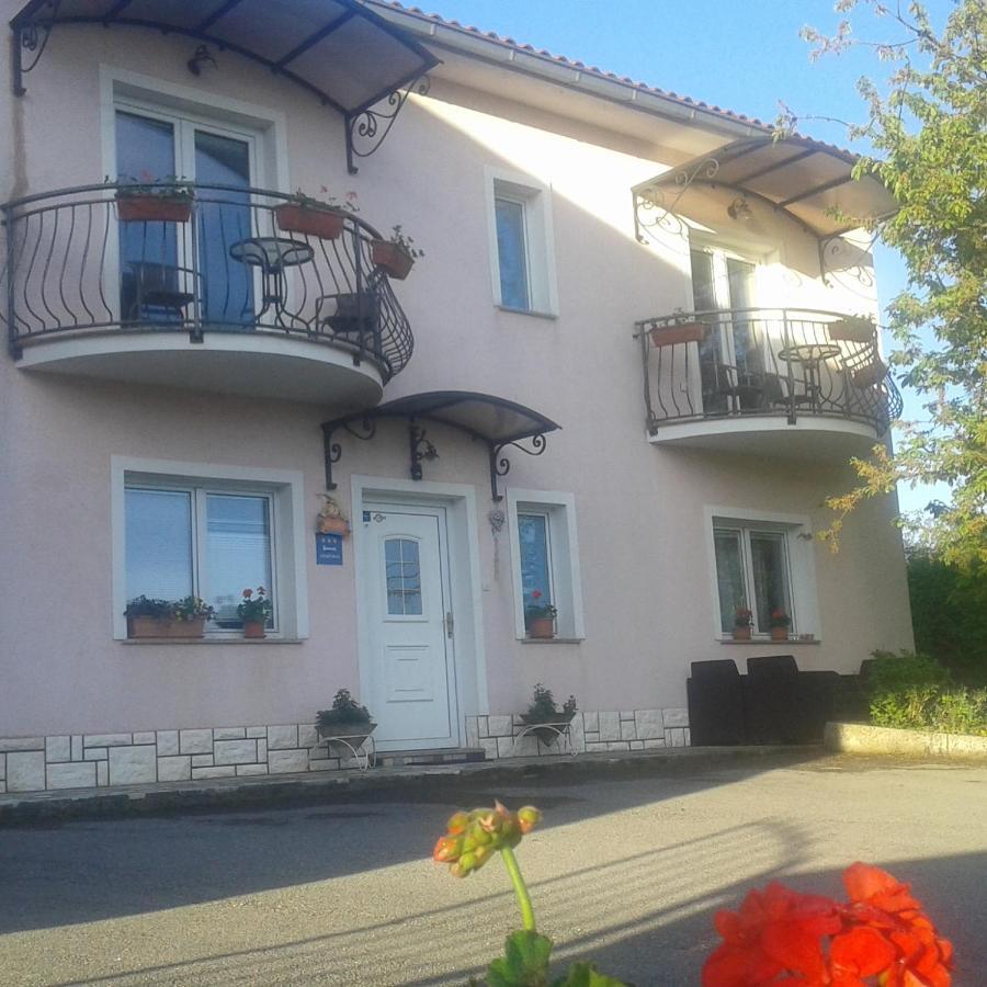 Guest House Surina Rupa Extérieur photo