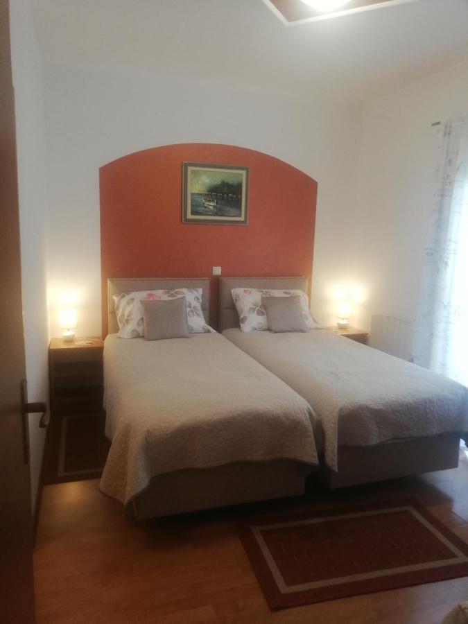 Guest House Surina Rupa Extérieur photo