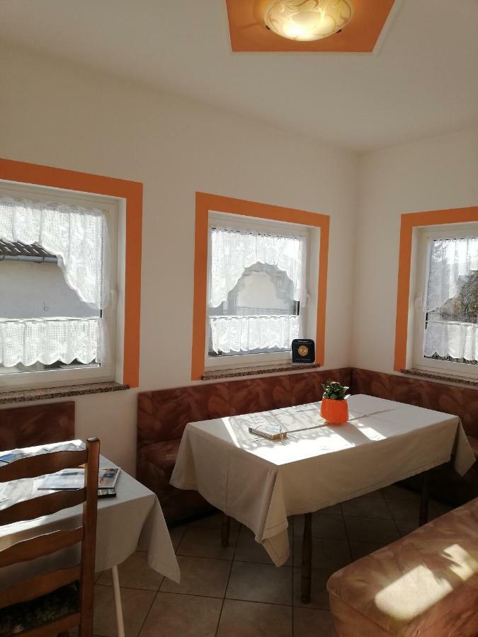 Guest House Surina Rupa Extérieur photo