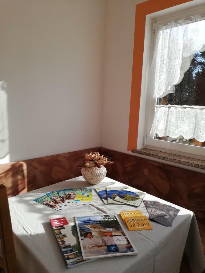 Guest House Surina Rupa Extérieur photo